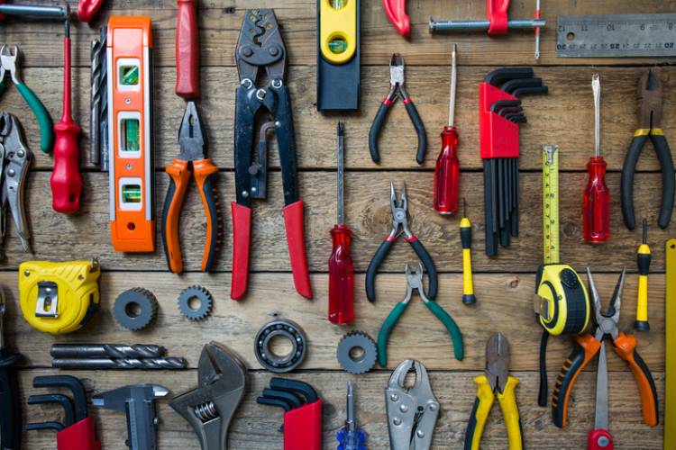 Build Your Basic Handyman Toolbox 1